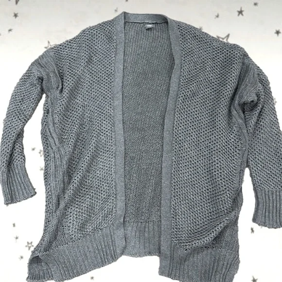 NEW Aerie Gray Cozy Oversized Knit Cardigan: Size M - Picture 1 of 2